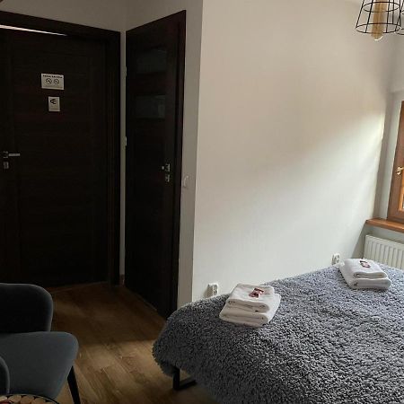 Miodosytnia Hotel Chwarszczany Екстериор снимка