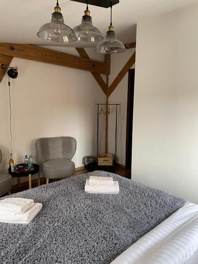 Miodosytnia Hotel Chwarszczany Екстериор снимка