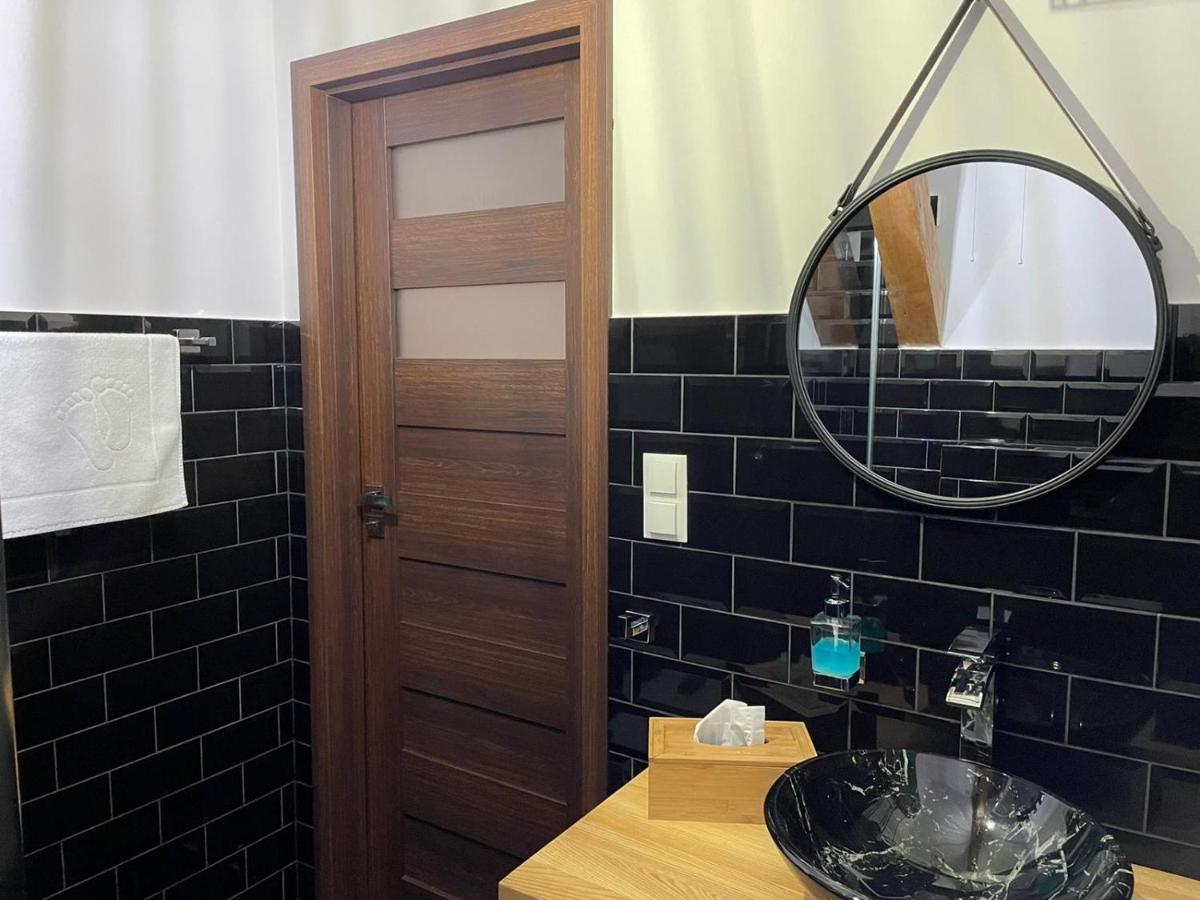 Miodosytnia Hotel Chwarszczany Екстериор снимка