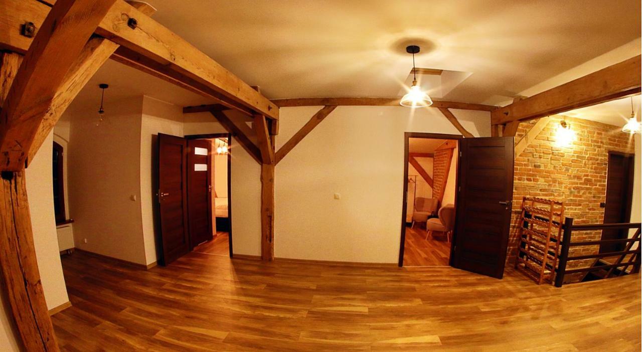 Miodosytnia Hotel Chwarszczany Екстериор снимка