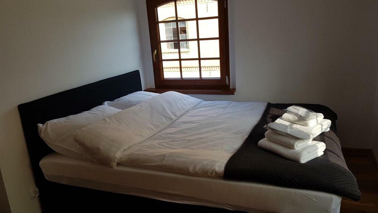 Miodosytnia Hotel Chwarszczany Екстериор снимка